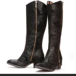 Donald J Pliner “Devil 3” Suede Boots